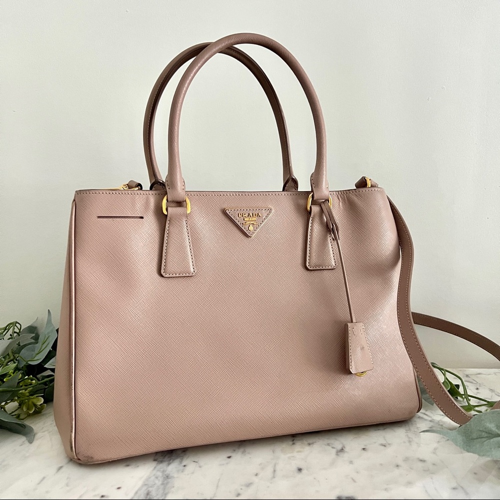 🤎 Prada Saffiano Lux Leather Small tote bag